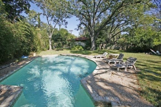 3412 Happy Hollow Ln - Photo 3 of 9