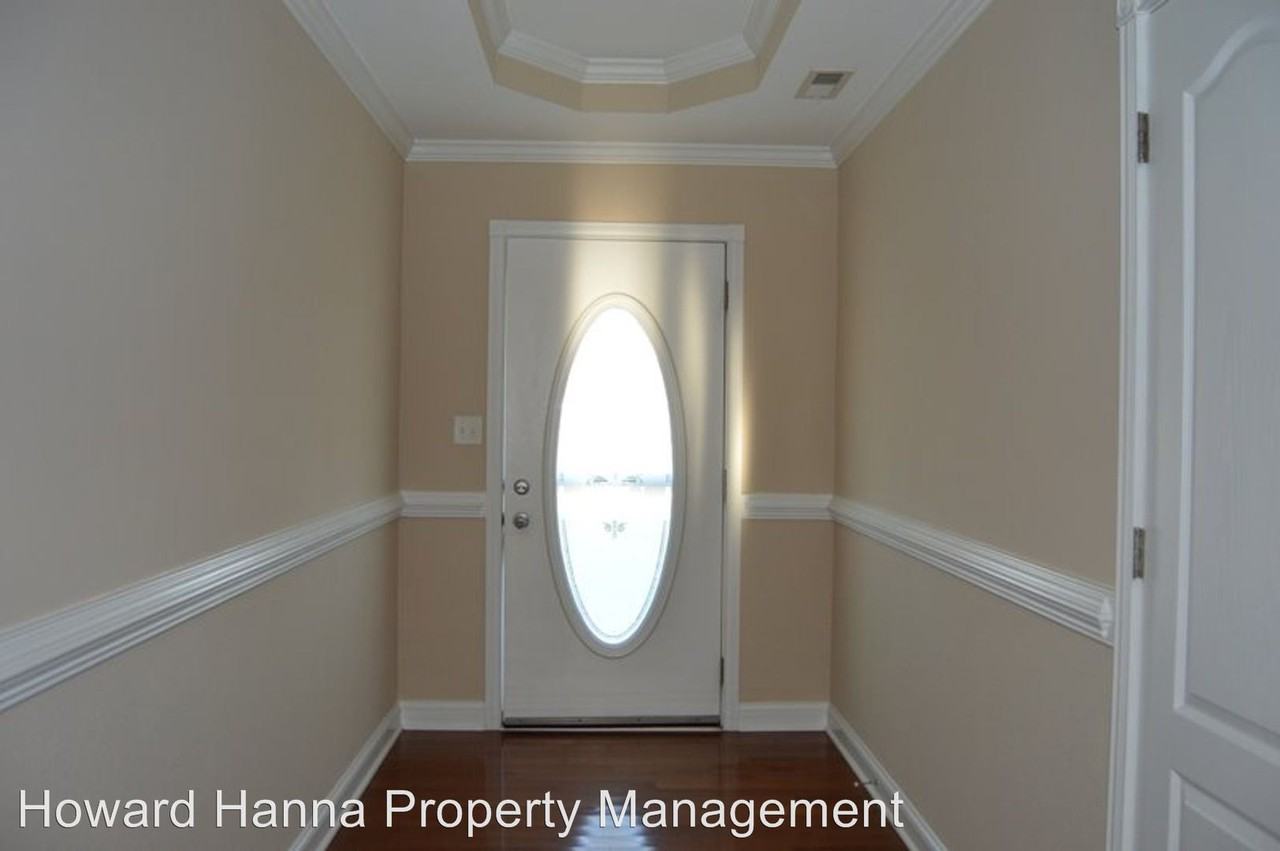 102 Applewood Drive - Photo 2 of 19