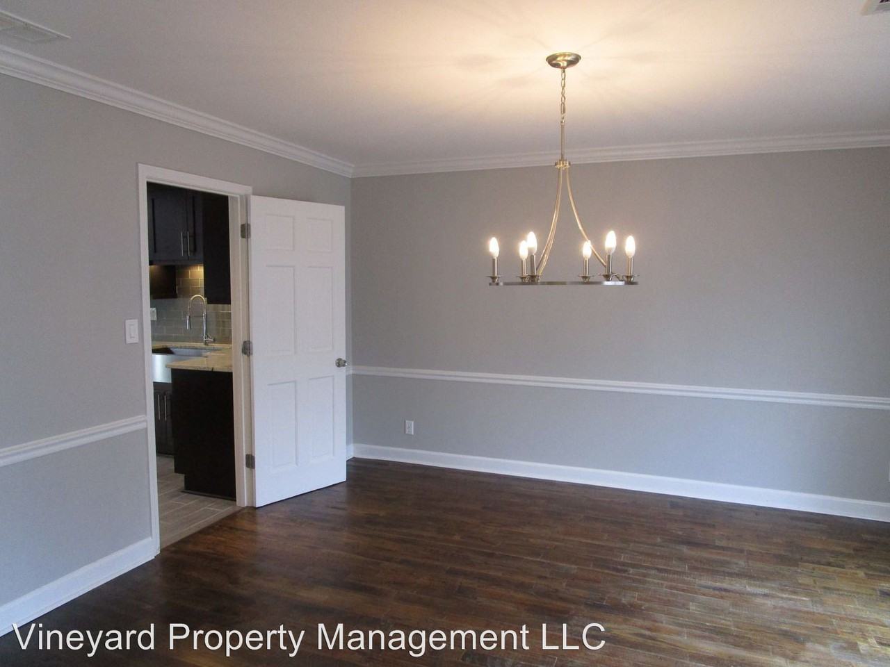 1190 Oakhaven Drive - Photo 3 of 33