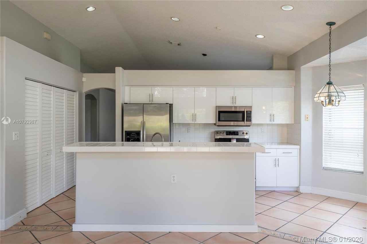 2487 Northwest 187th Avenue - Photo 3 of 10