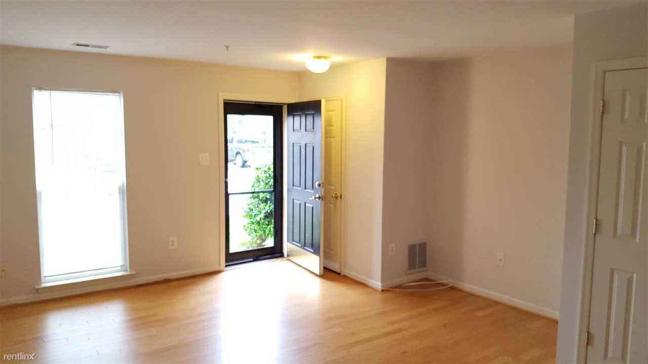 607 Hollowstone Rd - Photo 2 of 27