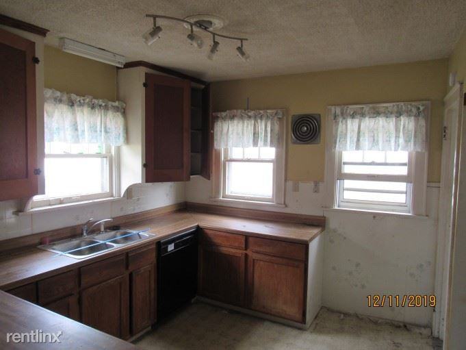 2837 Cory Ave - Photo 2 of 7