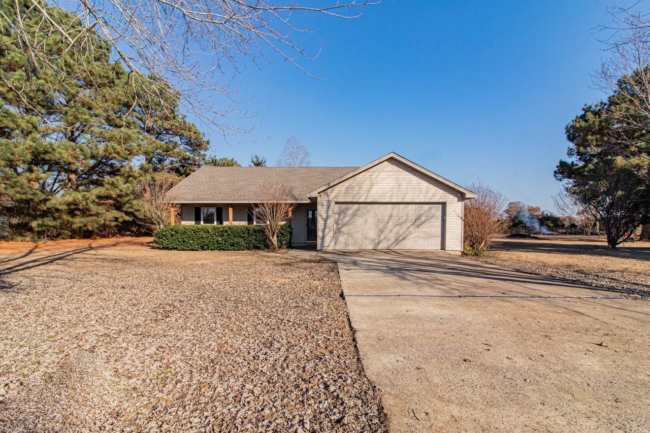 7 Couch Lane - Photo 3 of 20