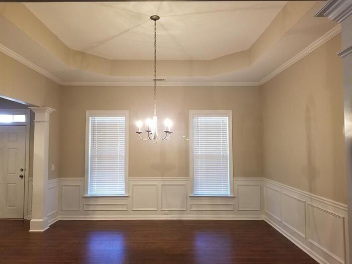 10 Tudor Way - Photo 2 of 11