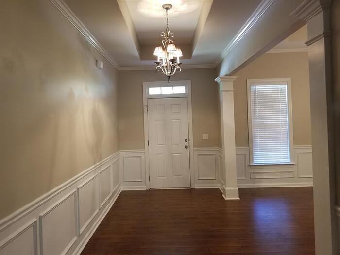 10 Tudor Way - Photo 3 of 11