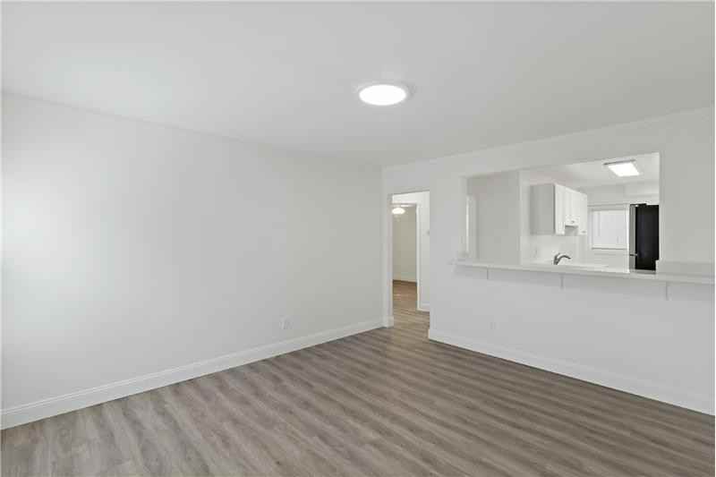 2027 Washington Ave #B - Photo 2 of 12