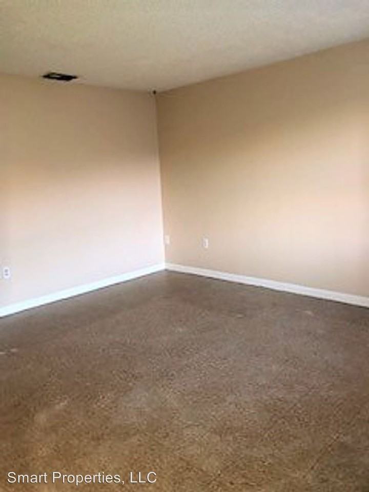 1351 Penny Royal Ct - Photo 2 of 4