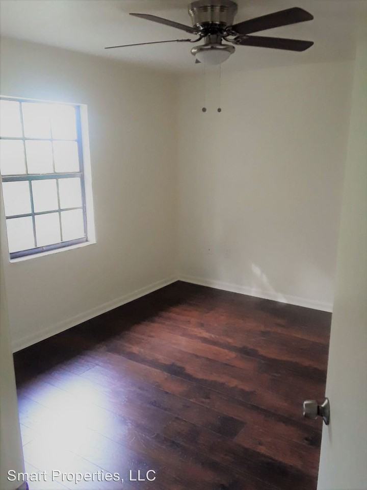1428 Arlington Rd - Photo 3 of 5