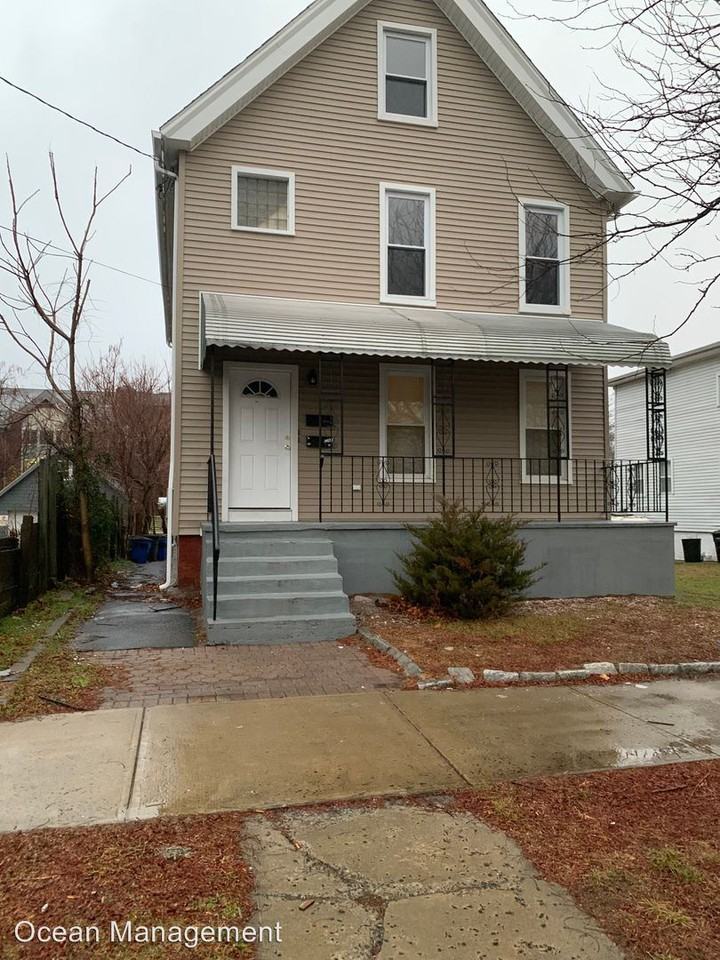 400 Greenwich Avenue - Photo 3 of 10