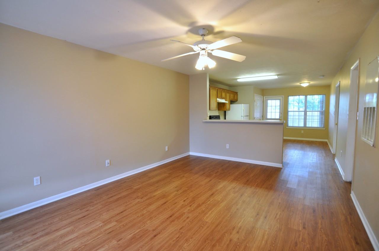 1511 Hollowhill Dr - Photo 7 of 9