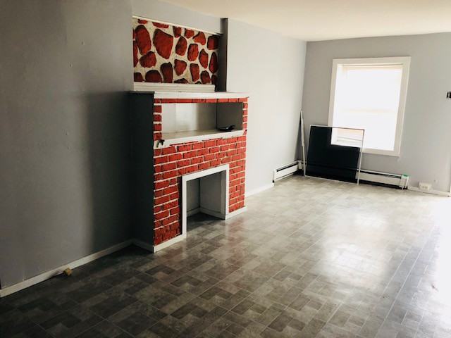 25 N Logan Ave - Photo 2 of 8