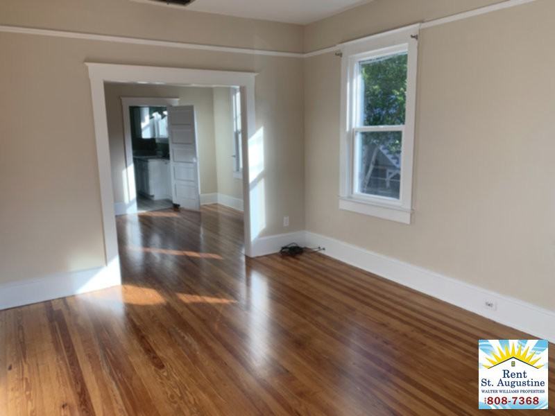140 Oviedo St - Photo 2 of 15