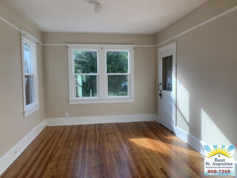 140 Oviedo St - Photo 3 of 15
