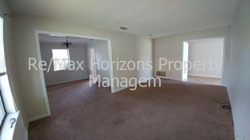 3575 Chastain Way - Photo 3 of 4