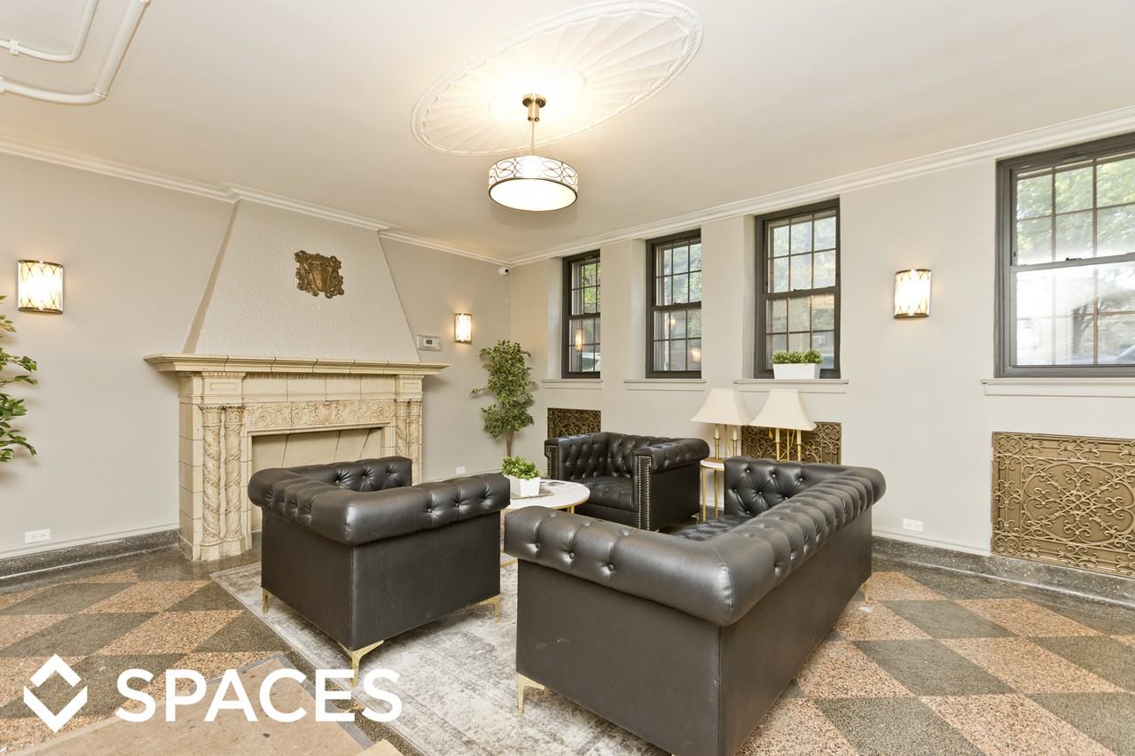 817 W Lakeside - Photo 2 of 19