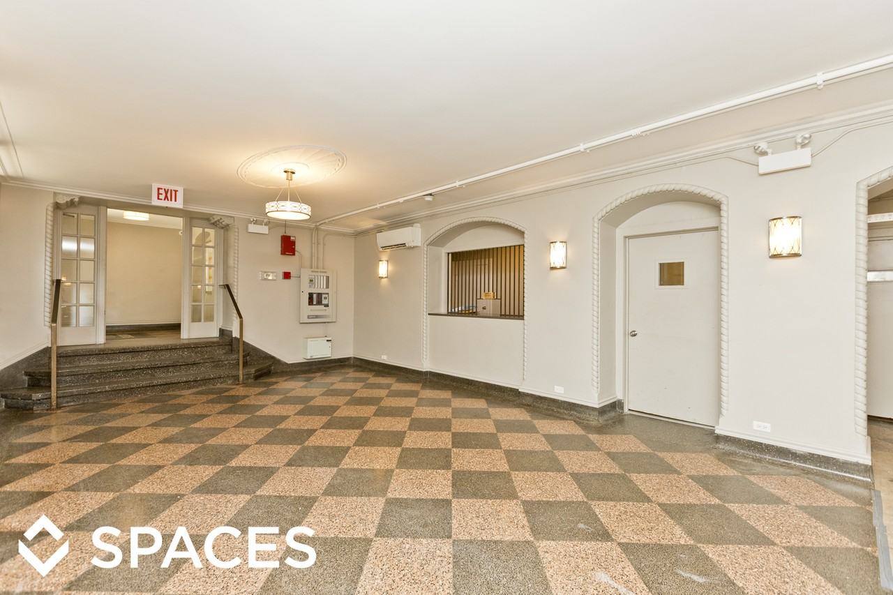 817 W Lakeside - Photo 3 of 19