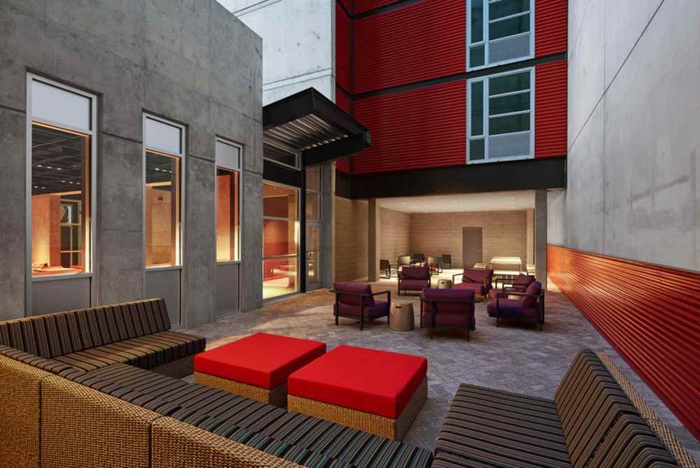1515 N Fremont St - Photo 2 of 50