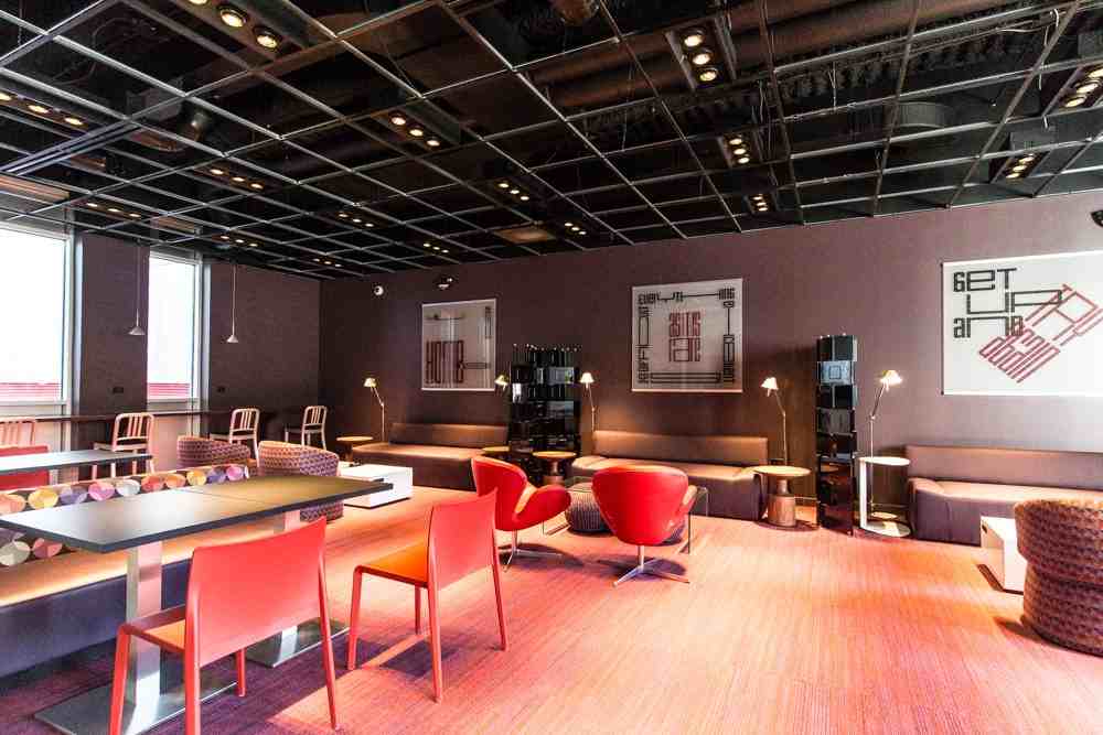 1515 N Fremont St - Photo 3 of 50