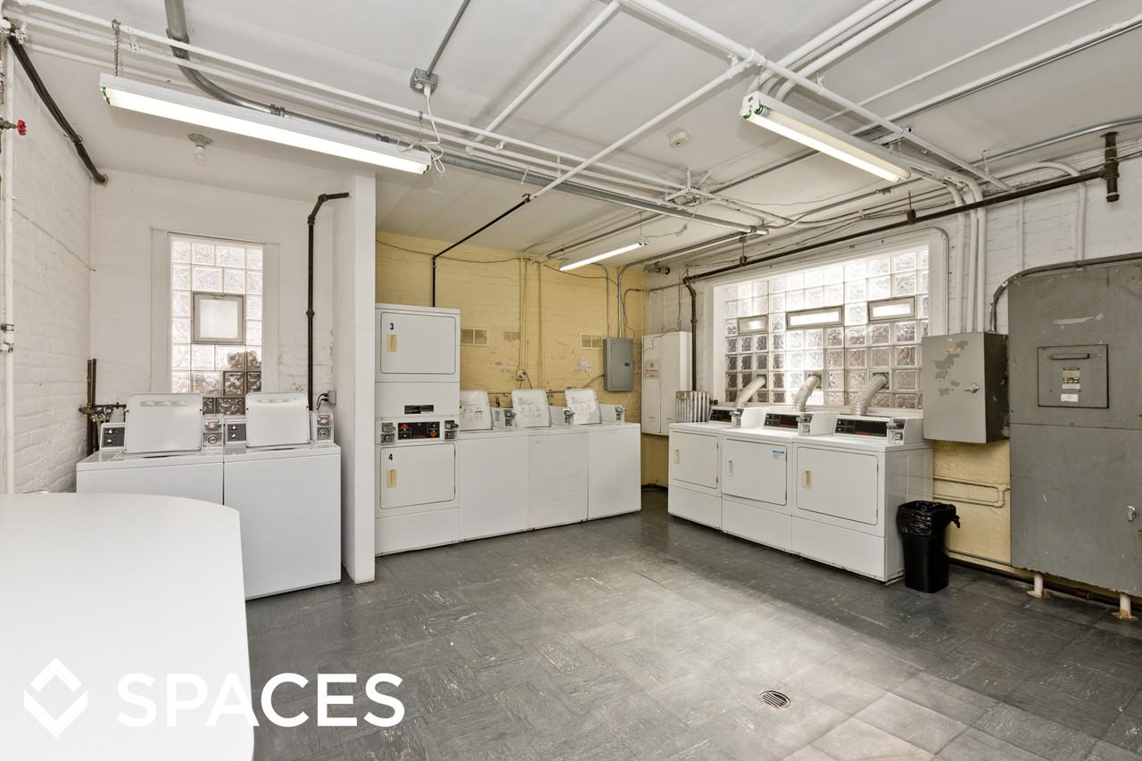 Ravenswood Vista Apartments (RVA) - Photo 2 of 11