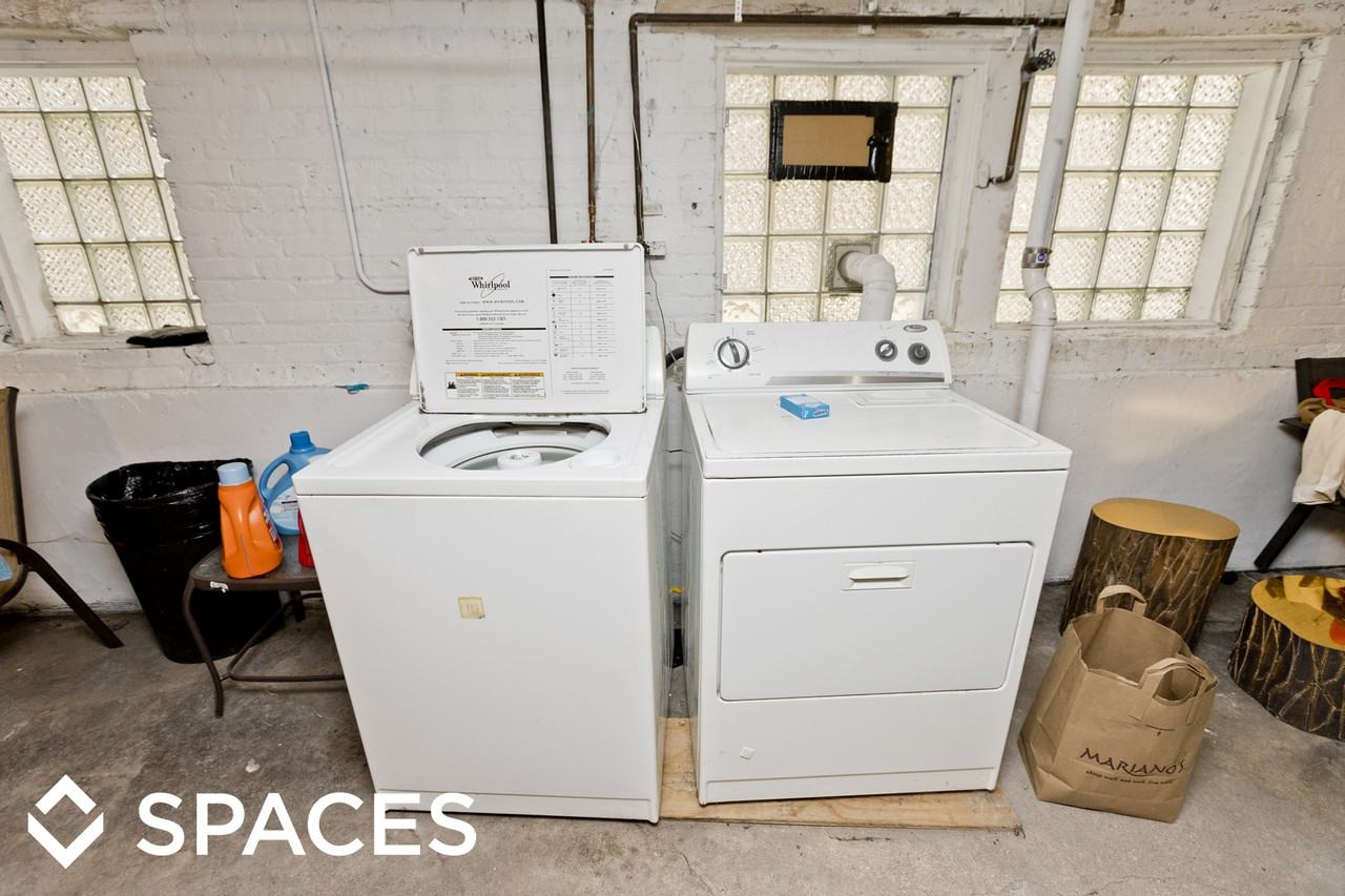 909 N Leavitt - Photo 2 of 2