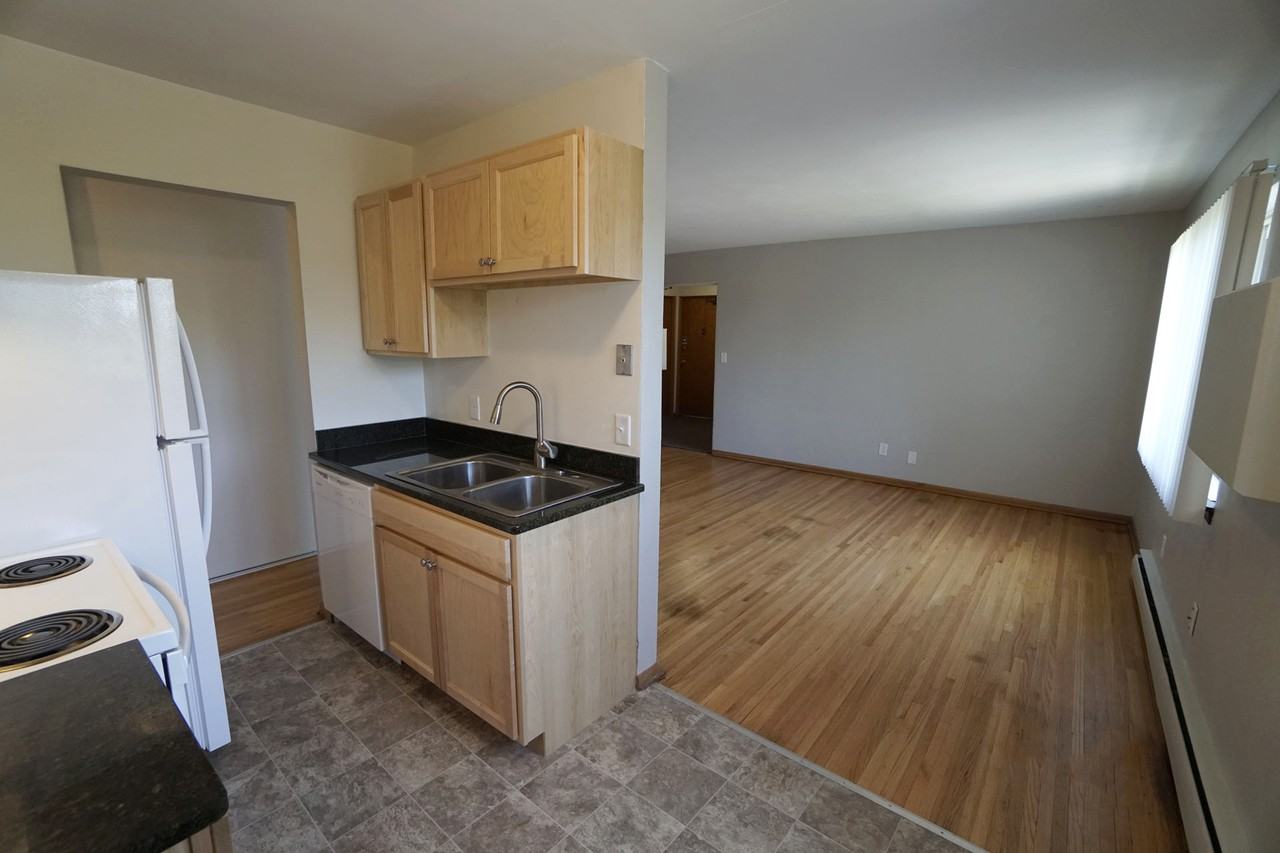 Como Lake Estates - Photo 3 of 37