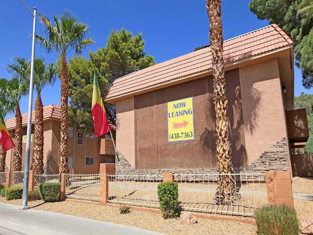 Regency Apartments - Photo 3 of 26