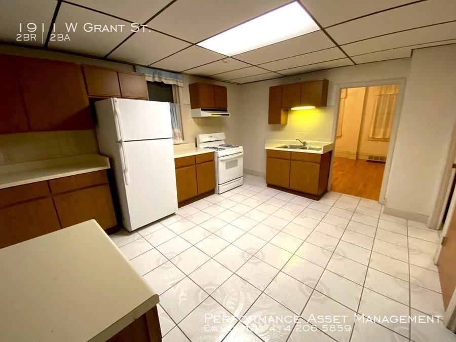 1911 W Grant St. - Photo 3 of 7