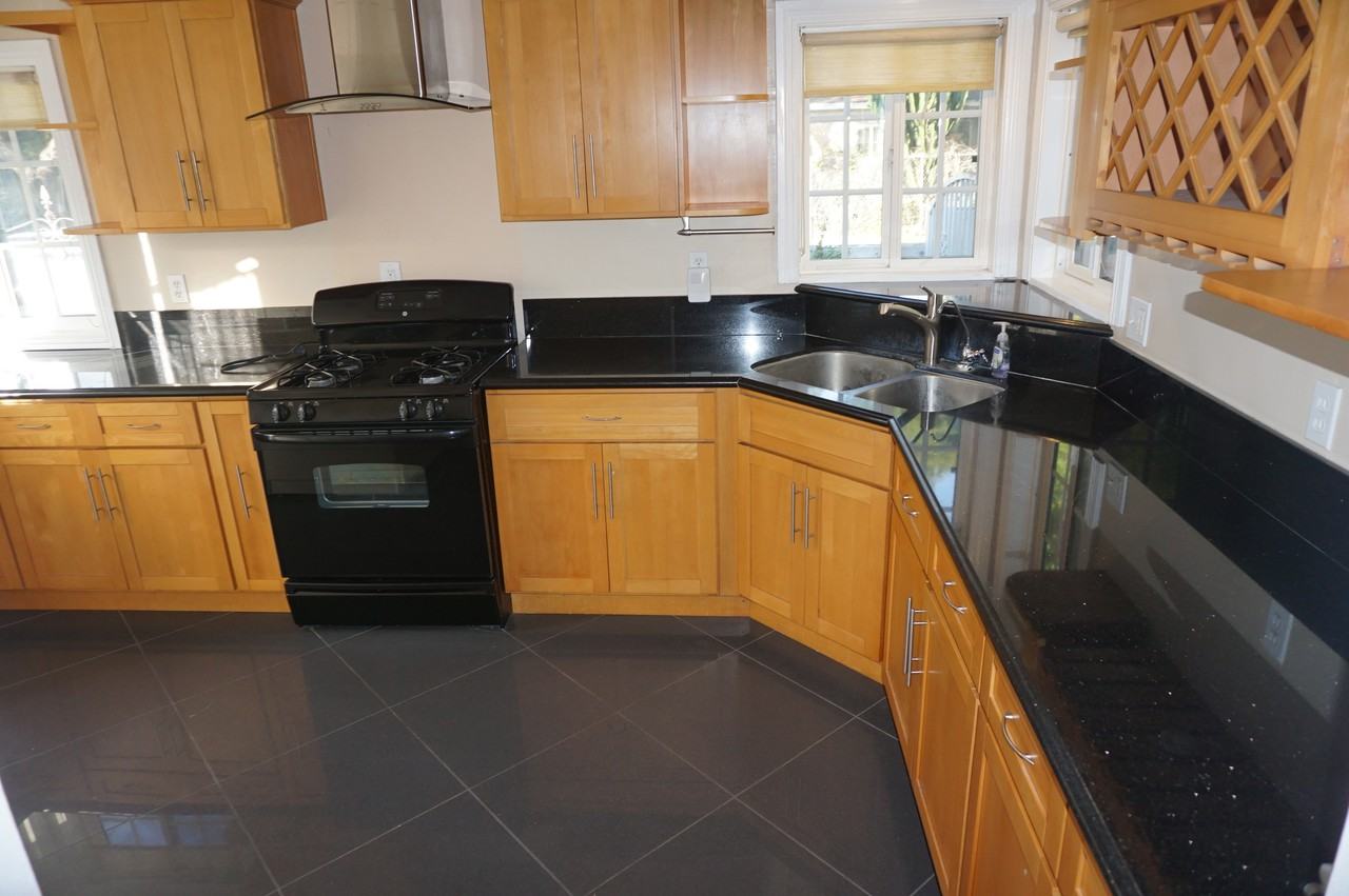 720 West Saint Gertrude Place - Photo 2 of 10