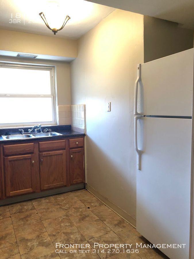 1810 Mora Ln - Photo 3 of 24