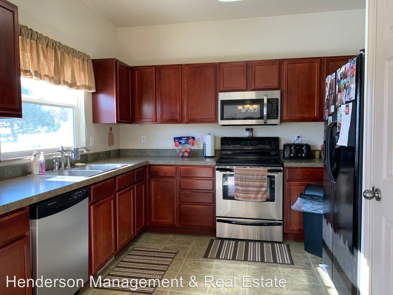 2169 Sunbury Lane - Photo 2 of 20