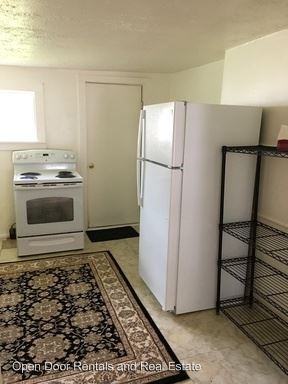 317 W 1st - Photo 2 of 11