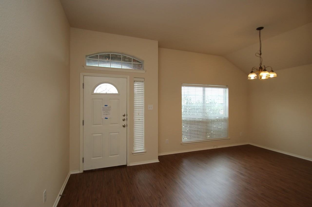 1500 Haynie Bend - Photo 3 of 24