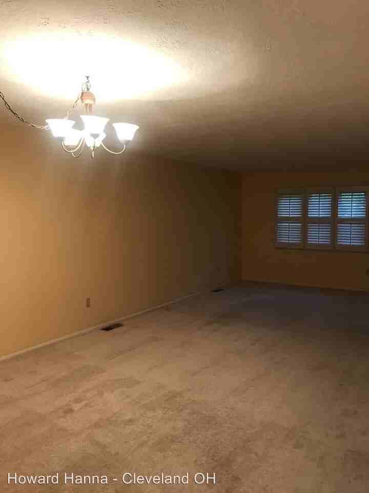 3712 Glenbar Court - Photo 3 of 14