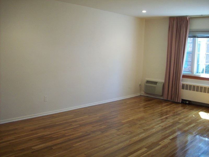 28 Wedgewood Dr - Photo 3 of 7