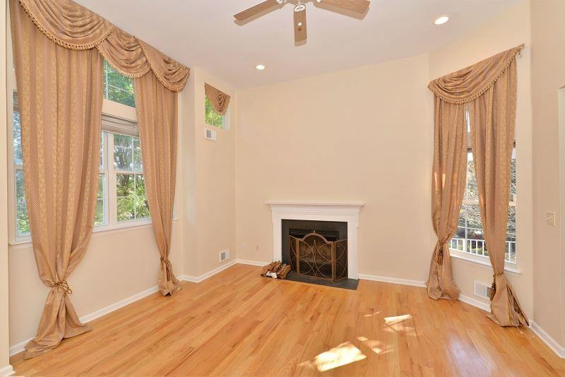 41 Woodmont Dr - Photo 2 of 12