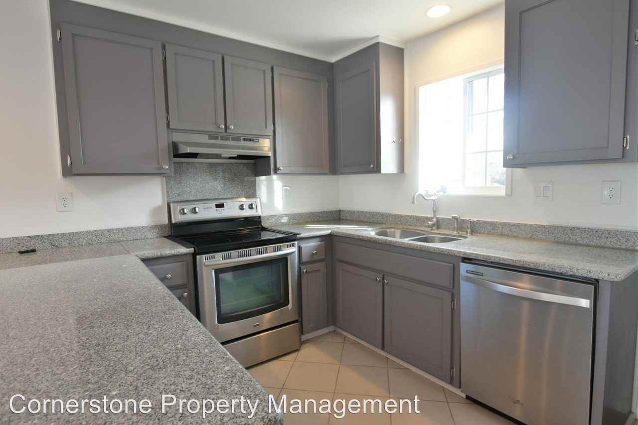 49 Southfield Ct - Photo 2 of 11