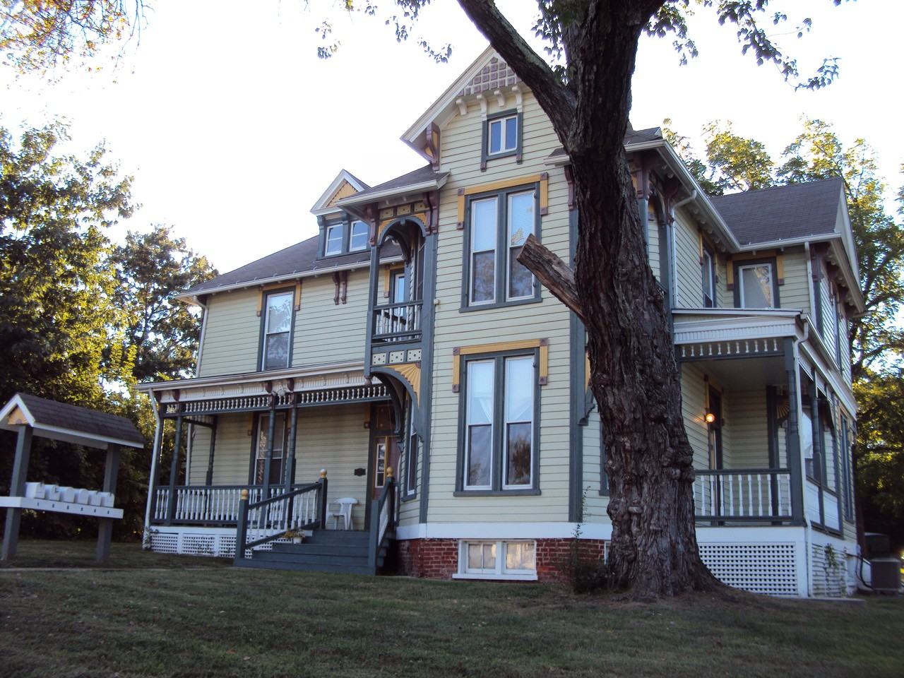 517 Walnut Ave - Photo 2 of 34