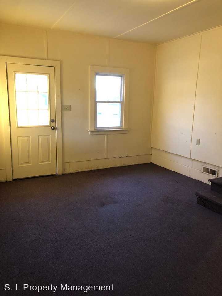 2834 N Pershing St - Photo 2 of 8