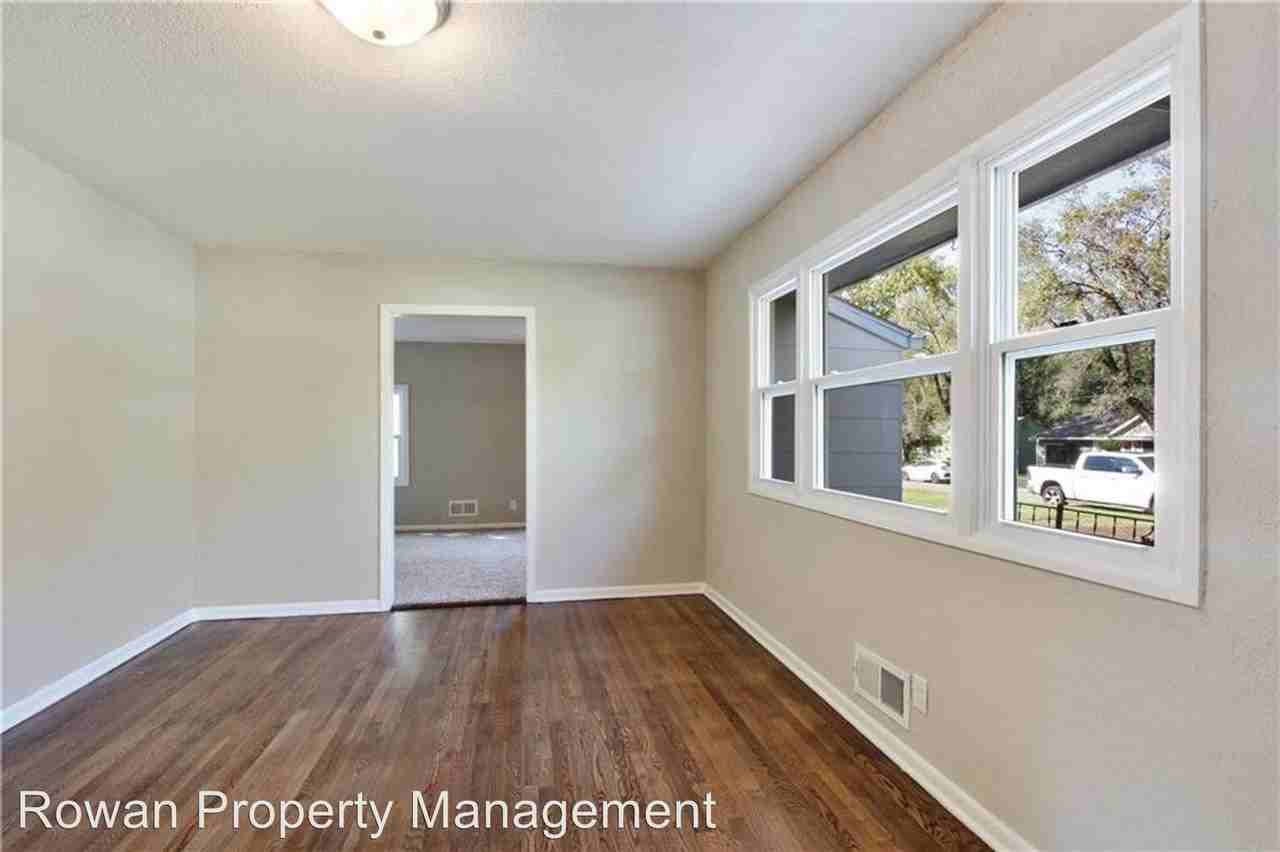 7105 E. 85th Terr - Photo 3 of 11