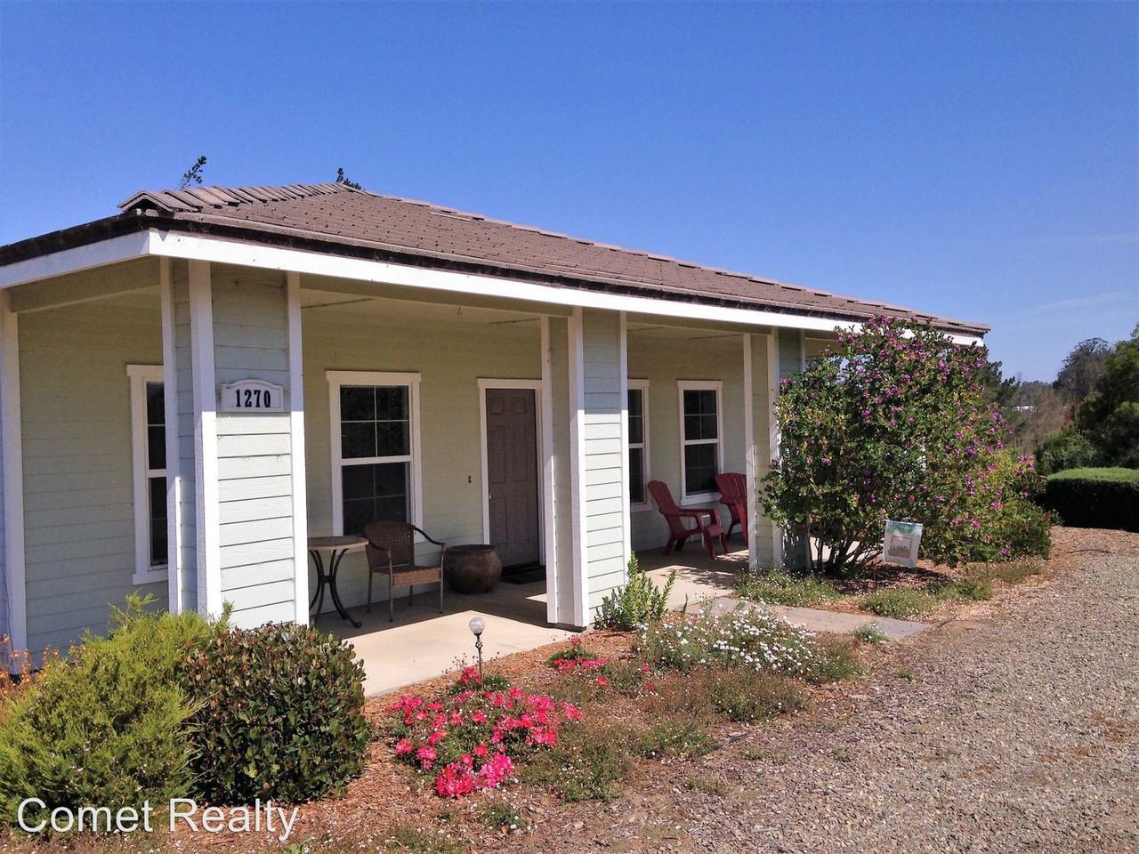 1270 & 1280 Estate Way - Photo 2 of 22