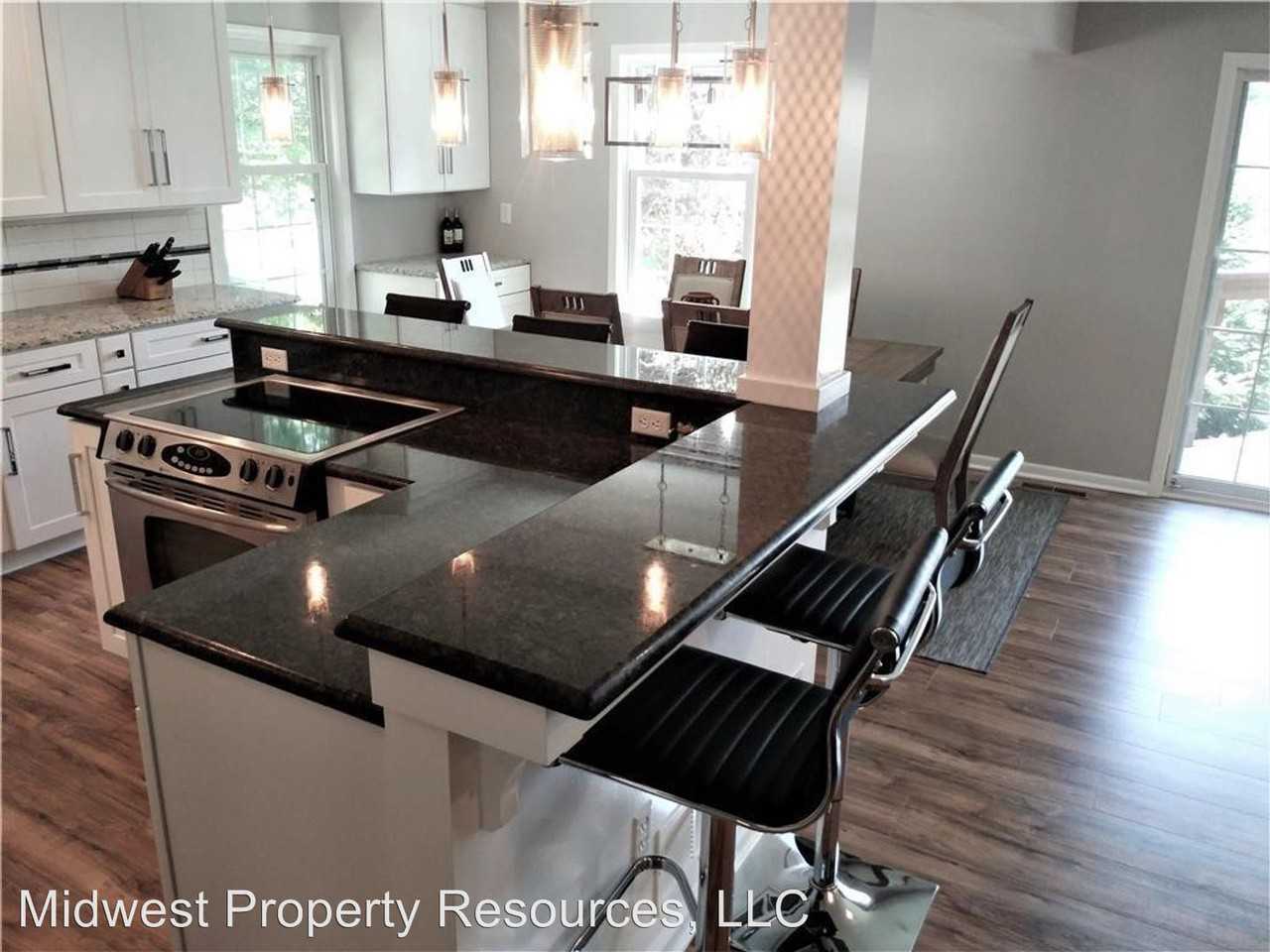 1301 Nw Village Dr #A - Photo 3 of 23