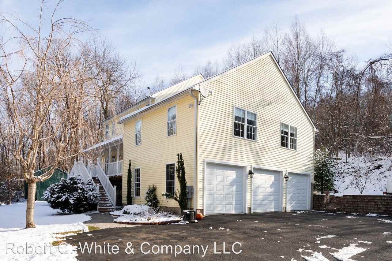 8 Horseshoe Hill Road - Photo 3 of 37