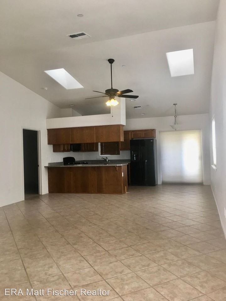 3193 S. Brand Lee Way - Photo 2 of 19