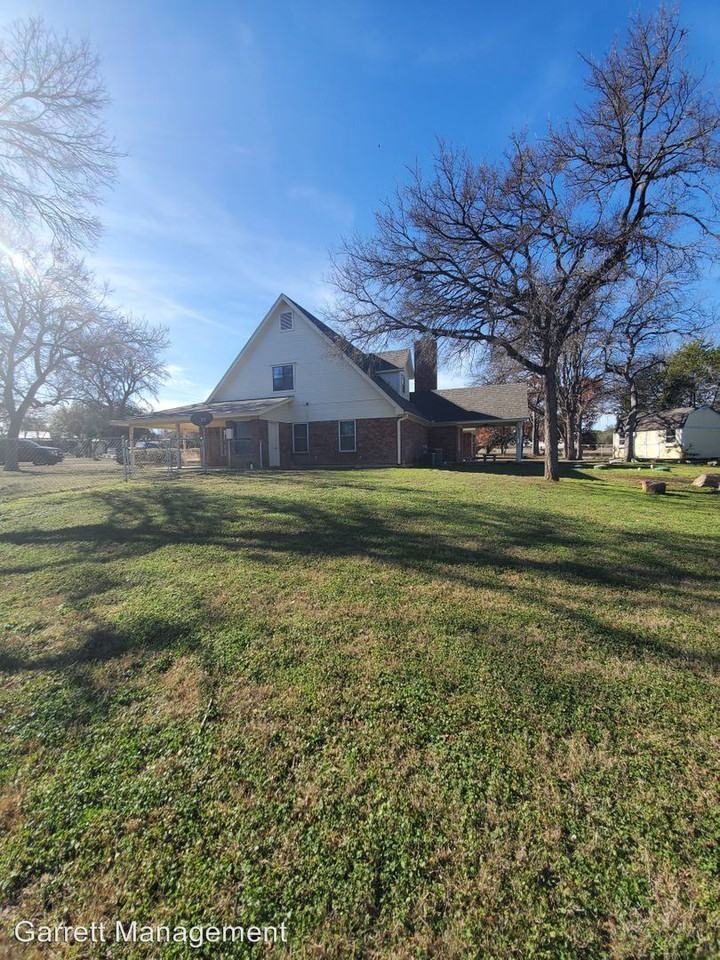 310 County Road 3080 - Photo 2 of 3