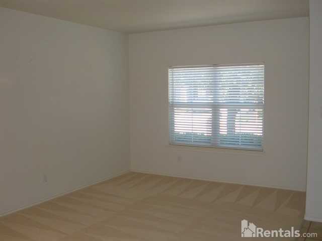 2704 Albatross Lane - Photo 3 of 20