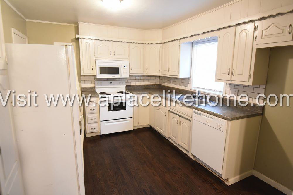 5613 Sterling Ave - Photo 3 of 11