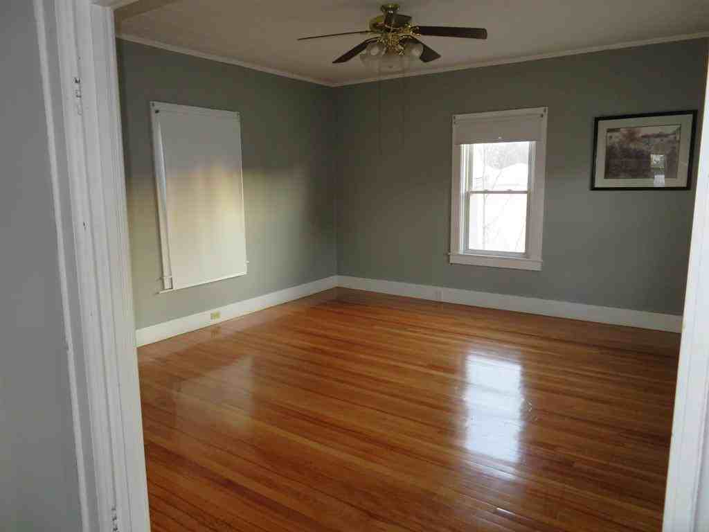 30 Bourne St Unit 1 - Photo 2 of 8