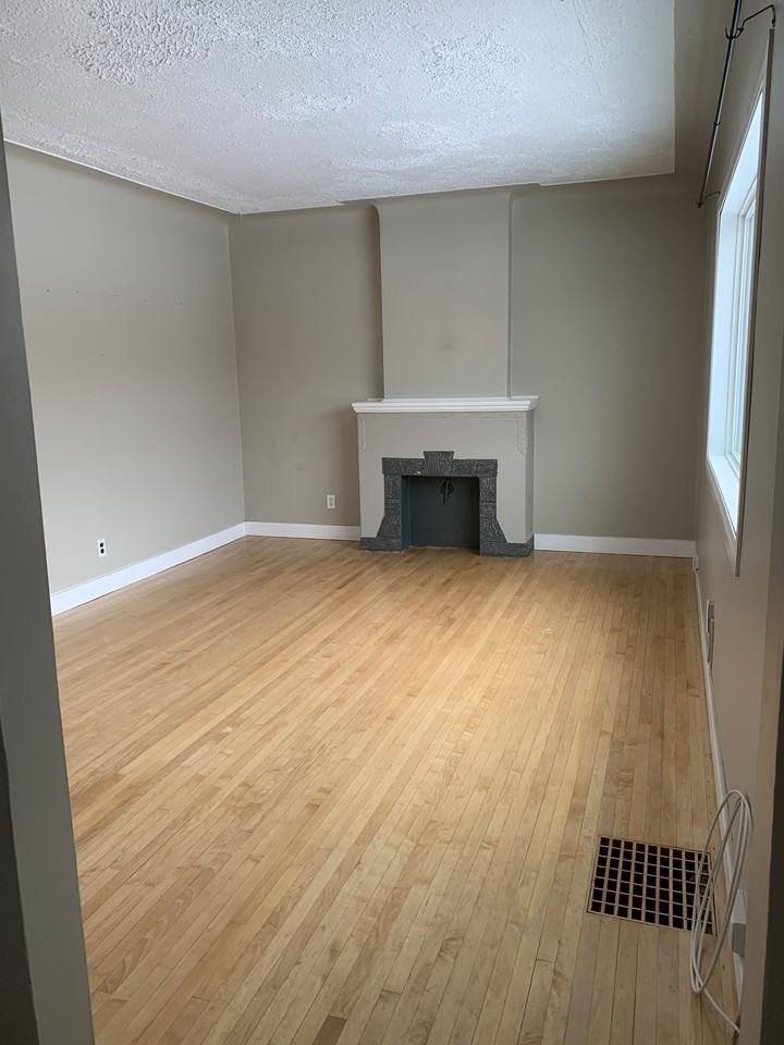 10353 149 Street Northwest - Photo 3 of 11