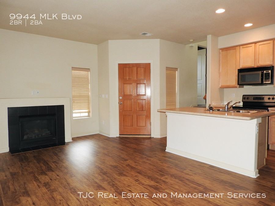 9944 Mlk Blvd - Photo 3 of 11