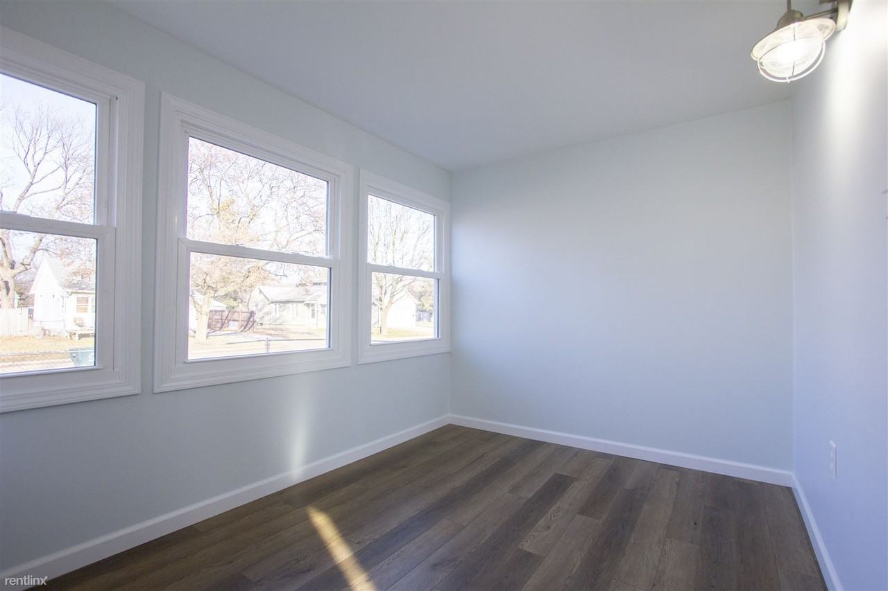 1308 E Milton Ave - Photo 2 of 23